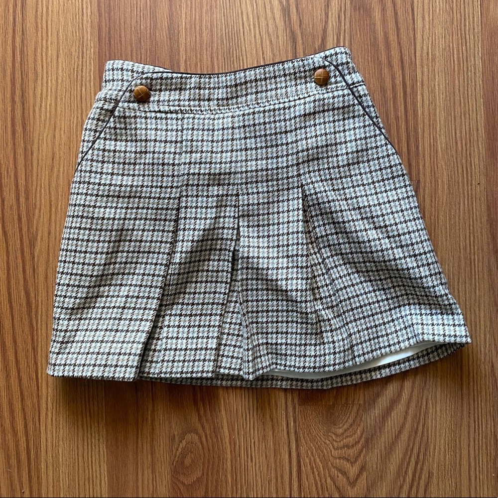 Girl pleated skirt